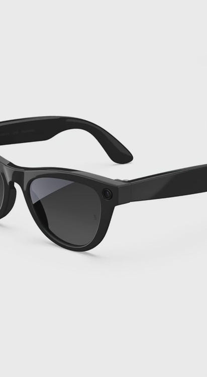 Experience Hands-Free Living with Next-Gen AI Smart Glasses